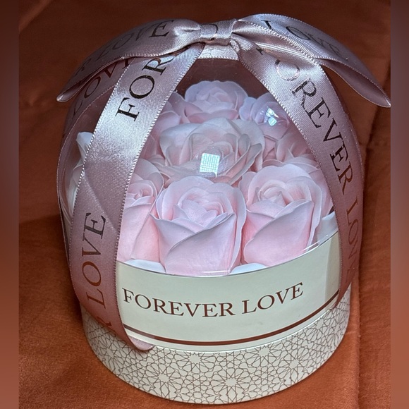 New Gold Plated Sterling Silver Four Leaf Clover Bracelet With Flower Box - Picture 8 of 9